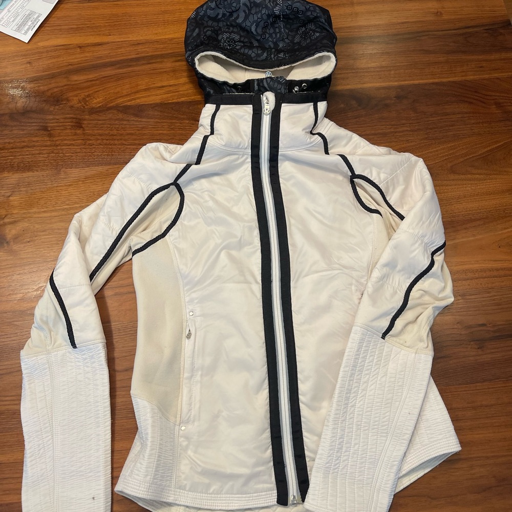 Lululemon Size 8 Winter Running Jacket Size 8